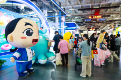 <b>擎、百度智能云等科技企业供给的底层算力取东</b>